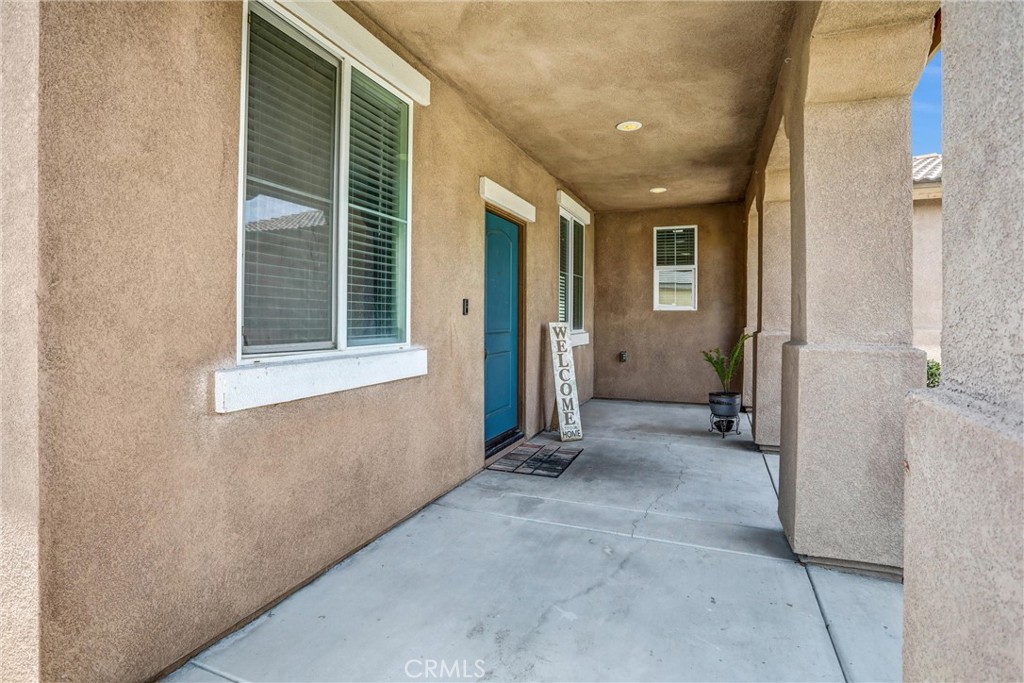 19039 Gregory Court Property Photo 5