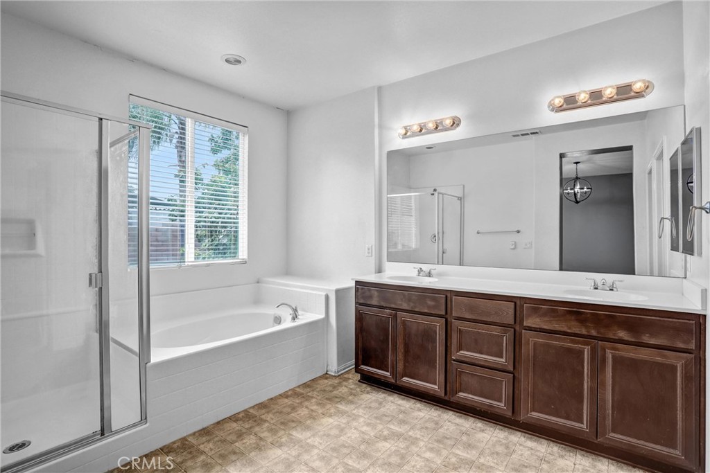 19039 Gregory Court Property Photo 15