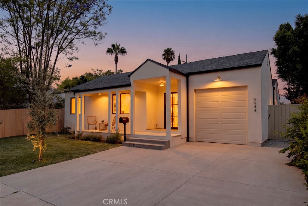 5944 Lasaine Property Photo 1