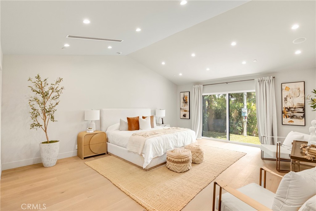 5944 Lasaine Property Photo 12