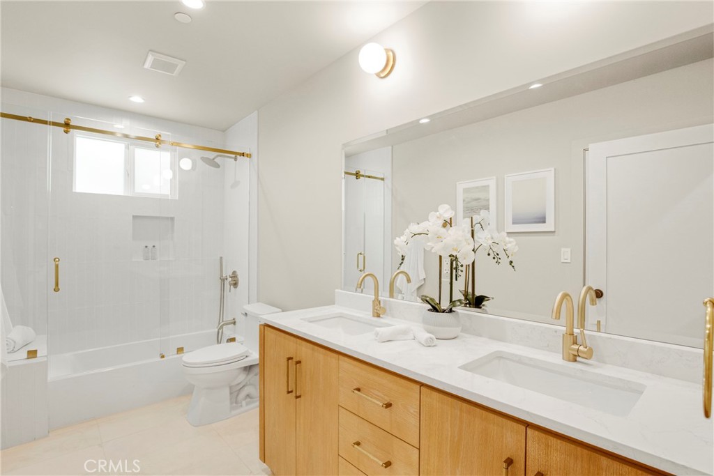 5944 Lasaine Property Photo 19