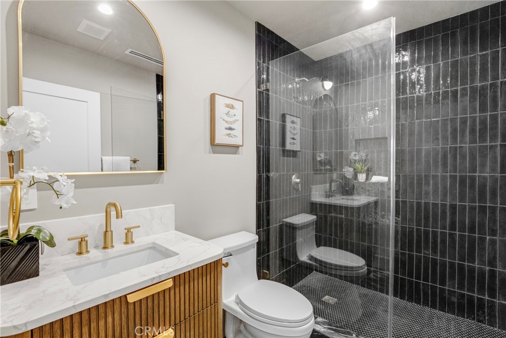 5944 Lasaine Property Photo 22