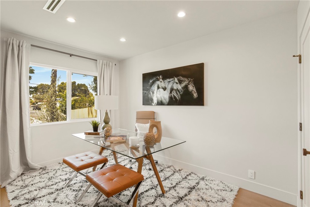 5944 Lasaine Property Photo 23