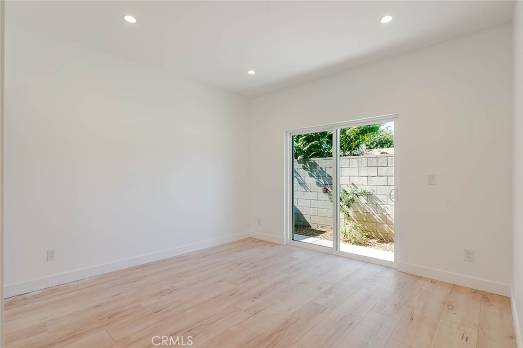 6837 Yolanda Avenue Property Photo 16