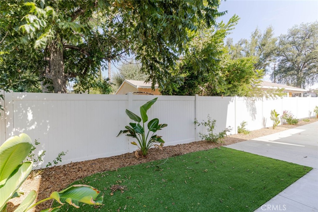 6837 Yolanda Avenue Property Photo 32