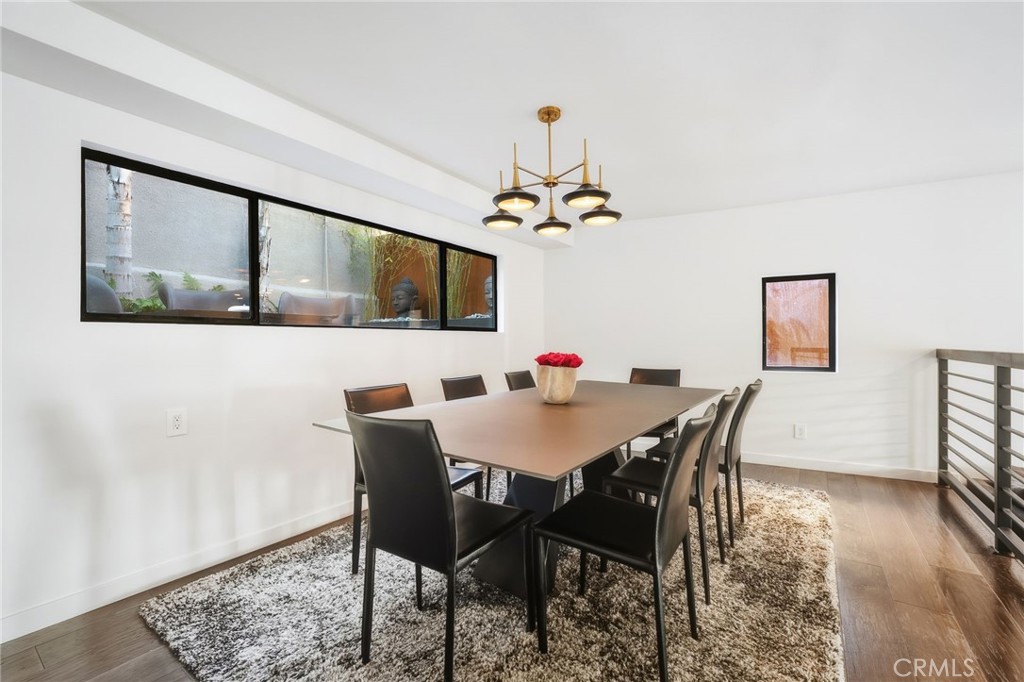 3601 Dixie Canyon Place Property Photo 10