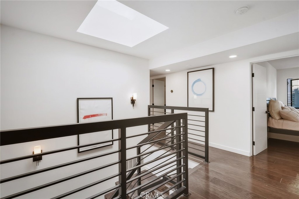 3601 Dixie Canyon Place Property Photo 14