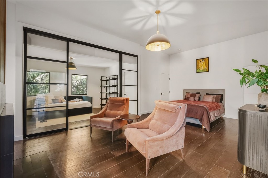 3601 Dixie Canyon Place Property Photo 18