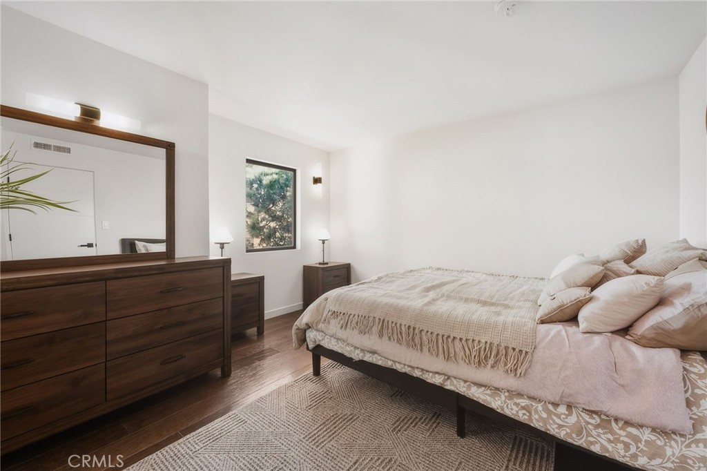 3601 Dixie Canyon Place Property Photo 28