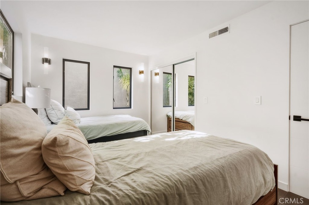 3601 Dixie Canyon Place Property Photo 29