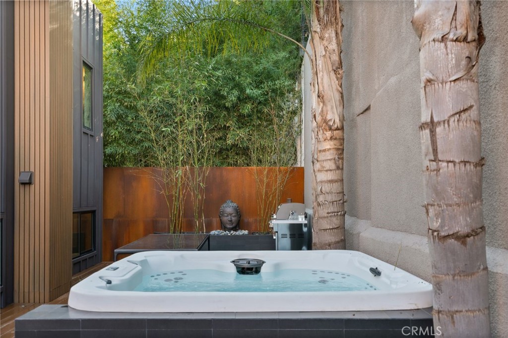 3601 Dixie Canyon Place Property Photo 33