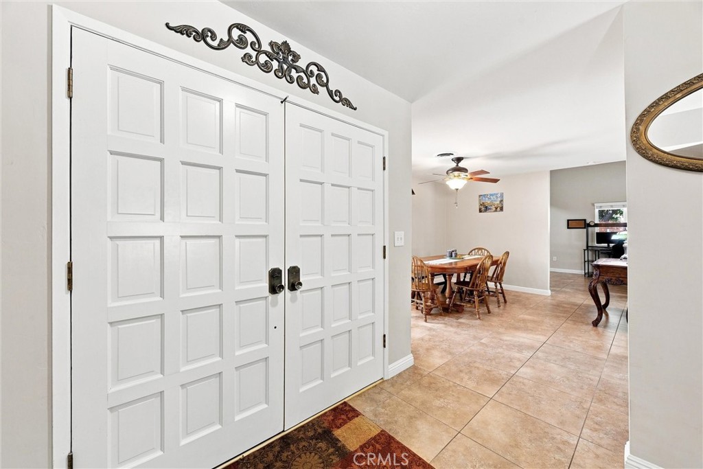 308 Swan Court Property Photo 6