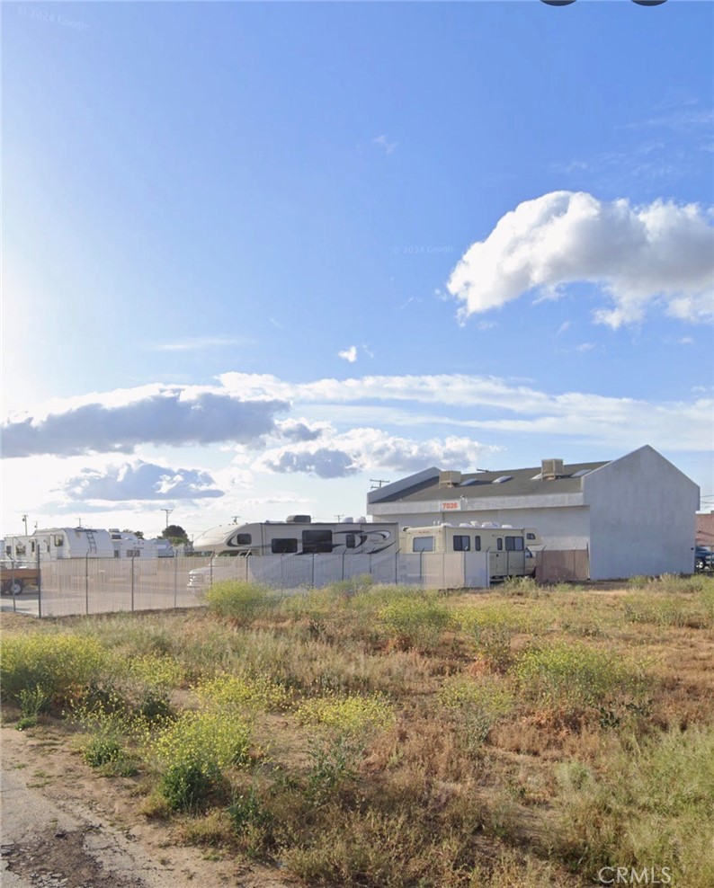 7026 Xavier Avenue Property Photo 4