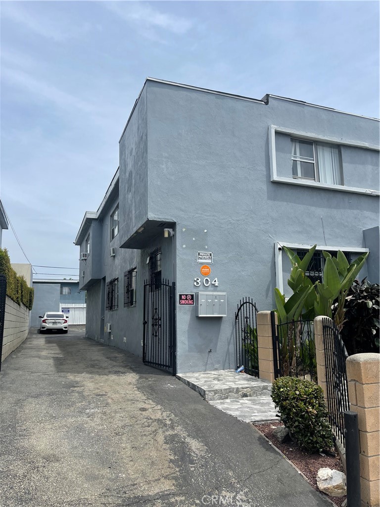 304 N Market Property Photo 1