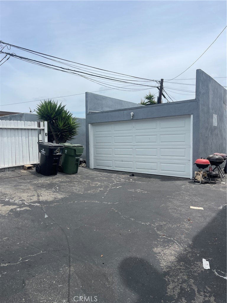 304 N Market Property Photo 3