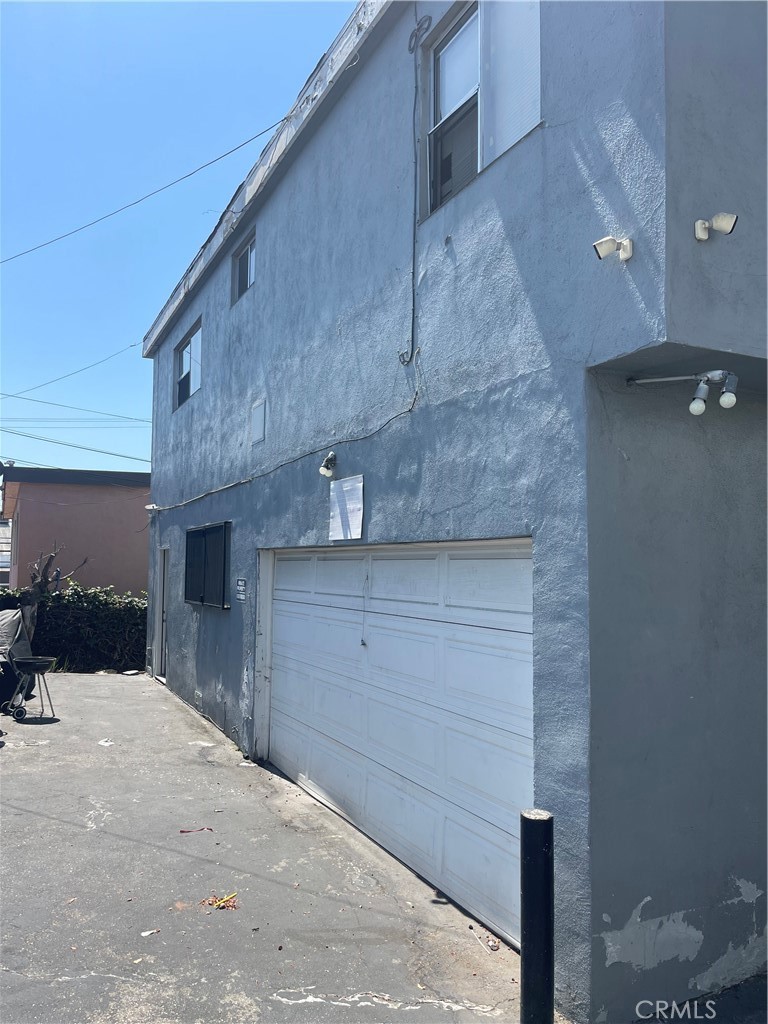 304 N Market Property Photo 4