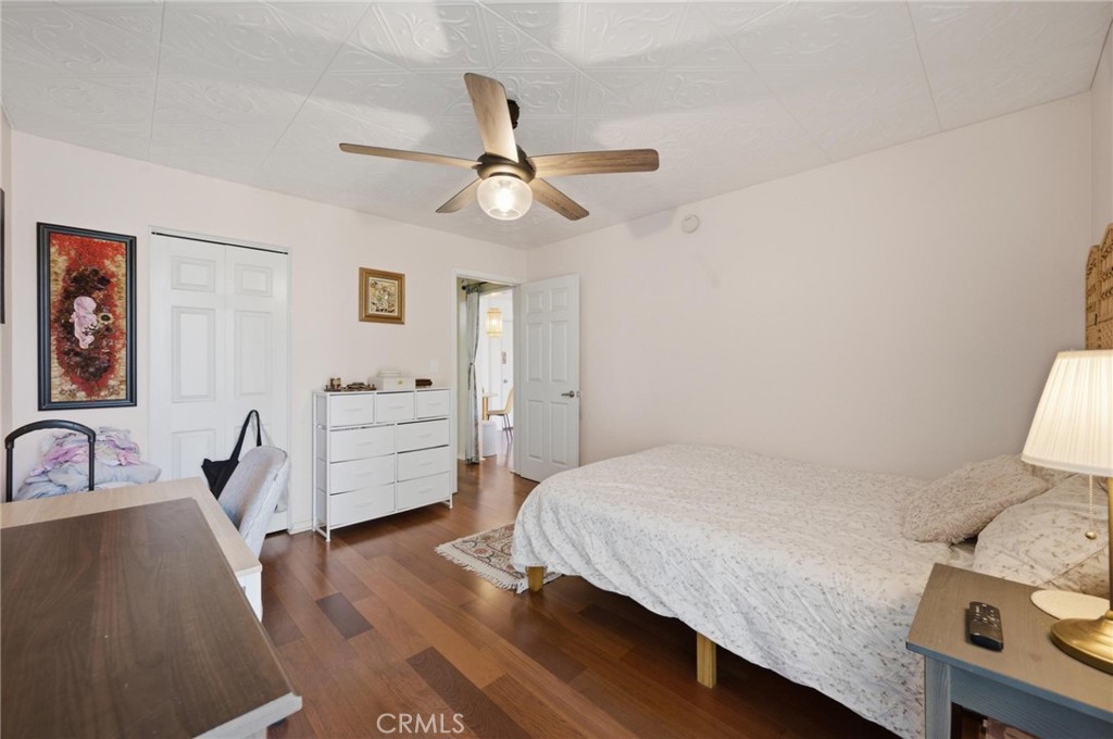 525 S Ardmore Avenue 320 Property Photo 9