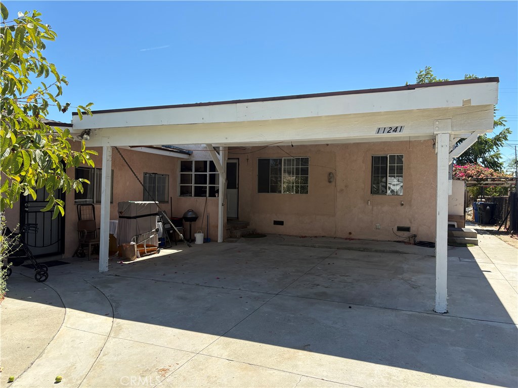 11241 De Haven Ave. Property Photo 1