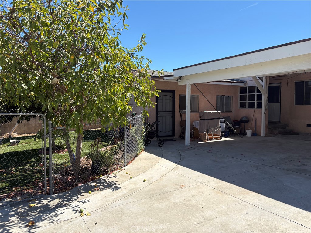 11241 De Haven Ave. Property Photo 4