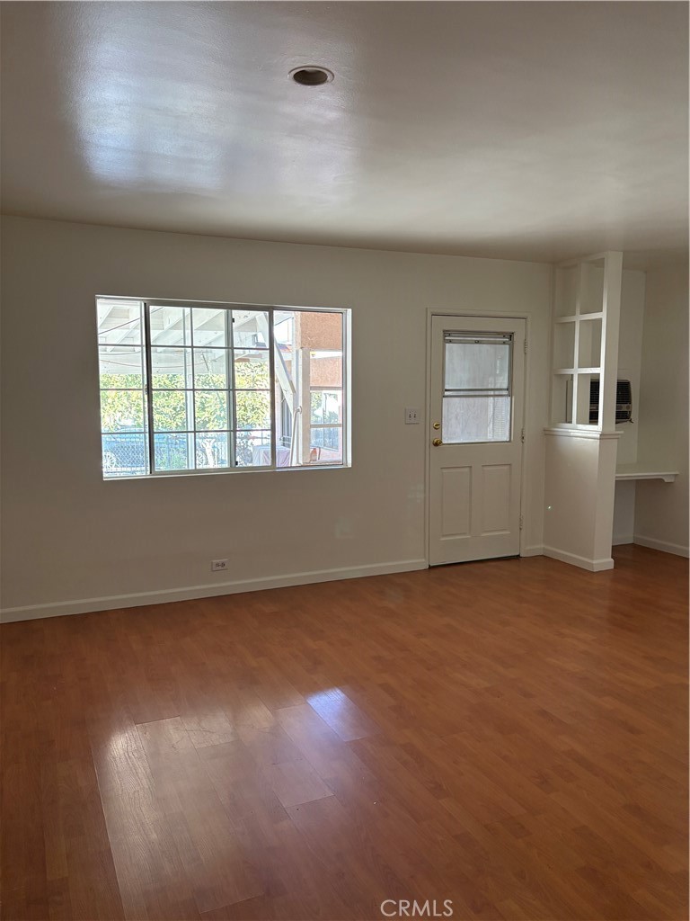 11241 De Haven Ave. Property Photo 5