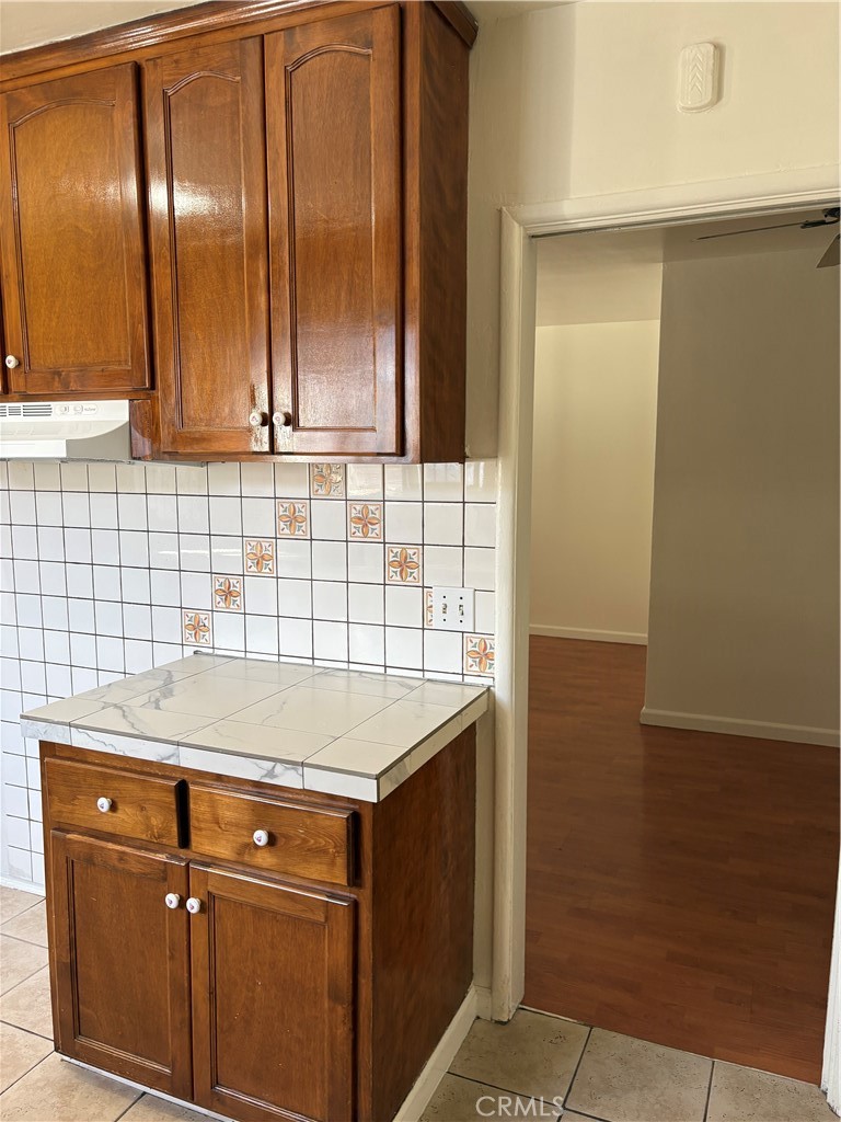 11241 De Haven Ave. Property Photo 12