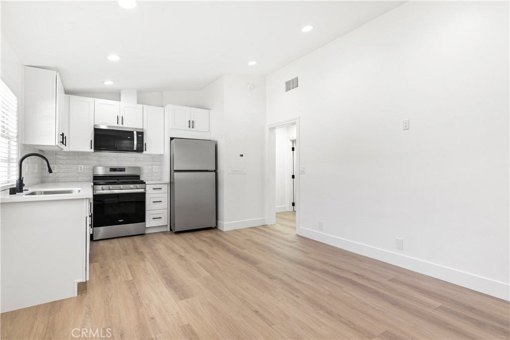 5227 Beckford Ave Property Photo 4