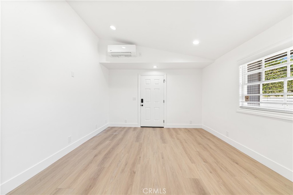 5227 Beckford Ave Property Photo 10