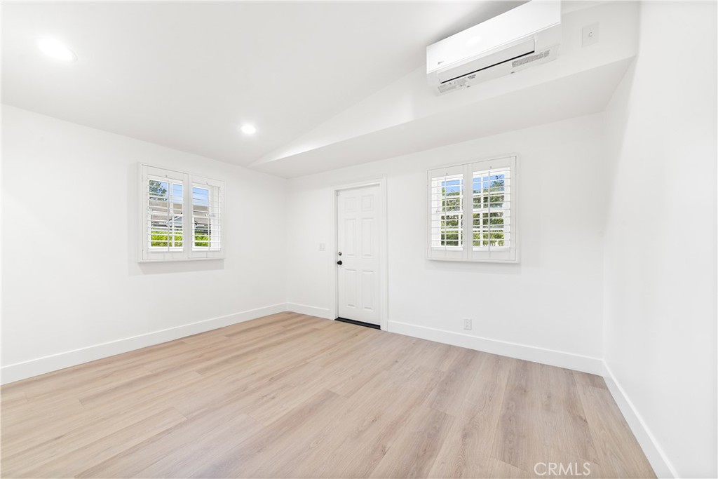 5227 Beckford Ave Property Photo 12