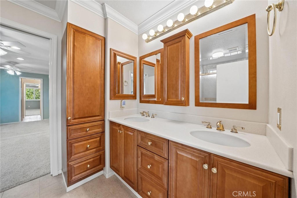 25716 Hood Way Property Photo 33