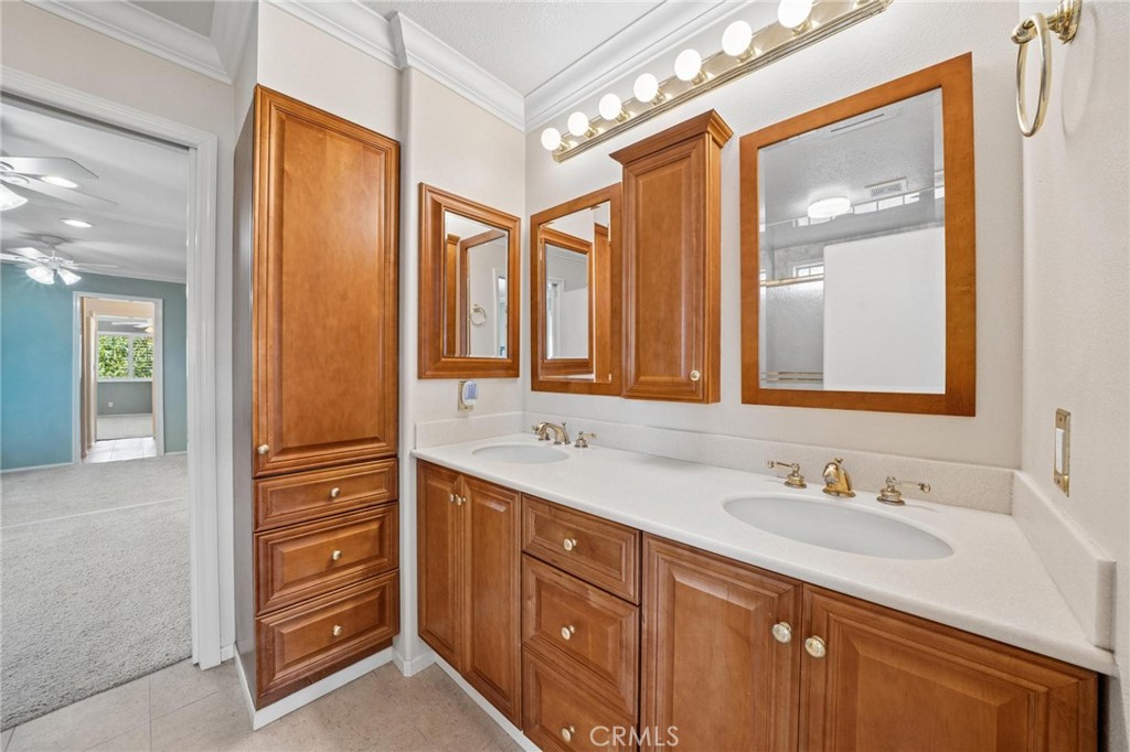 25716 Hood Way Property Photo 33