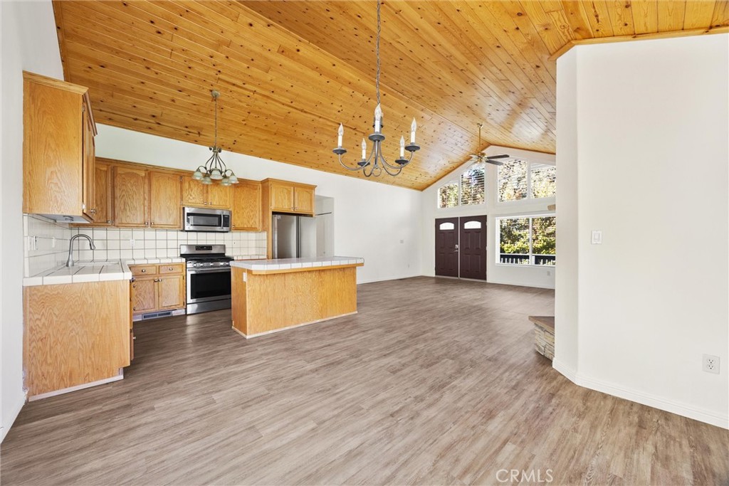 1928 Woodland Drive Property Photo 11