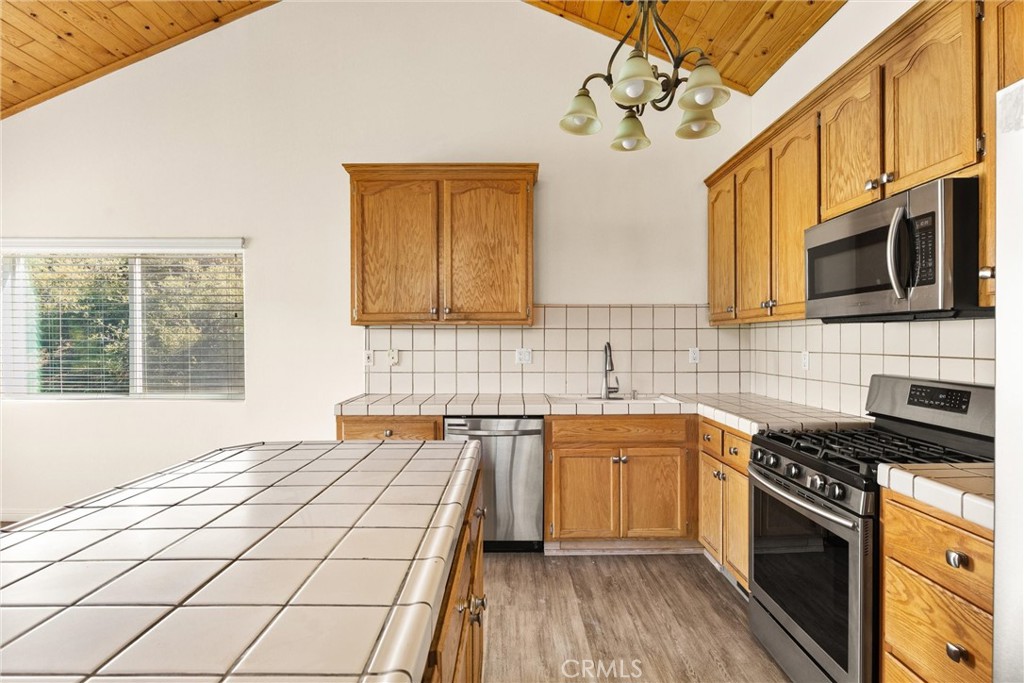 1928 Woodland Drive Property Photo 12