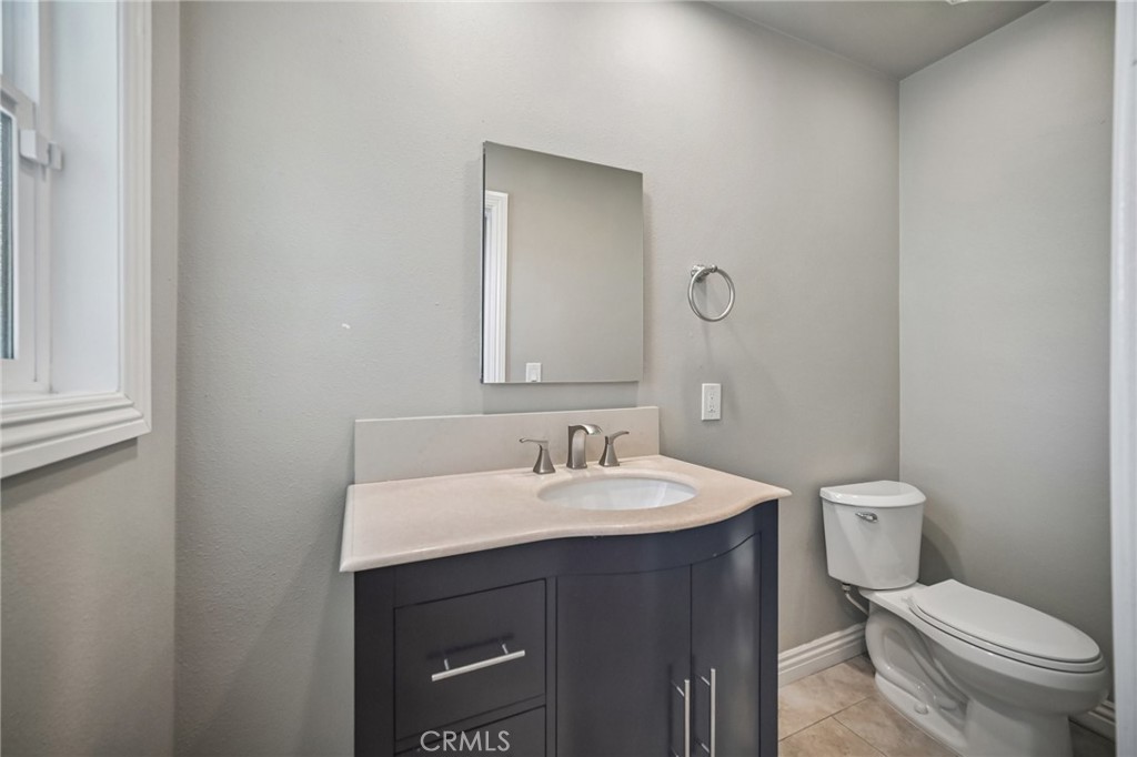 9509 Jellico Avenue Property Photo 23
