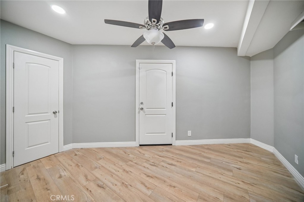 9509 Jellico Avenue Property Photo 24