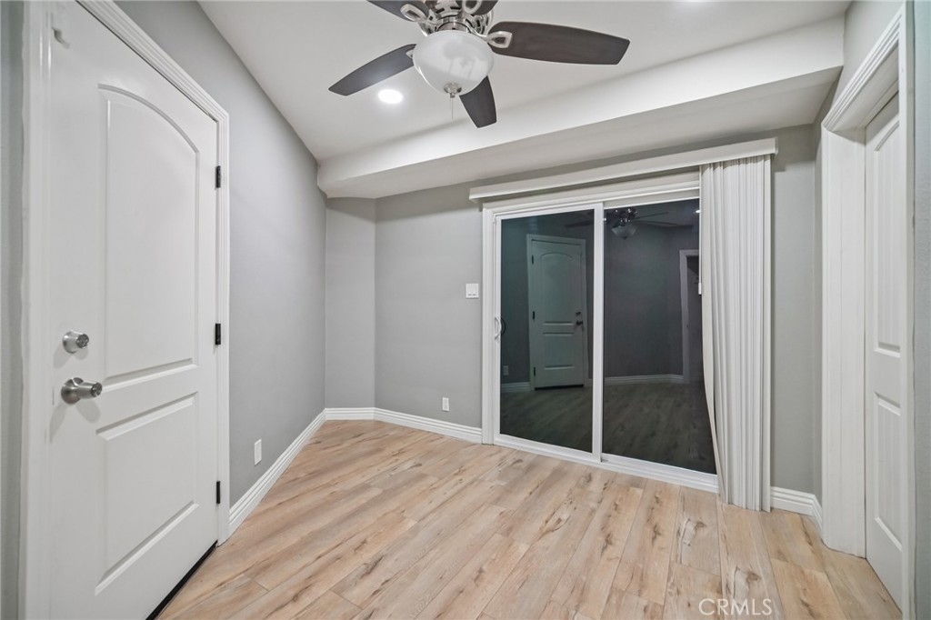 9509 Jellico Avenue Property Photo 26