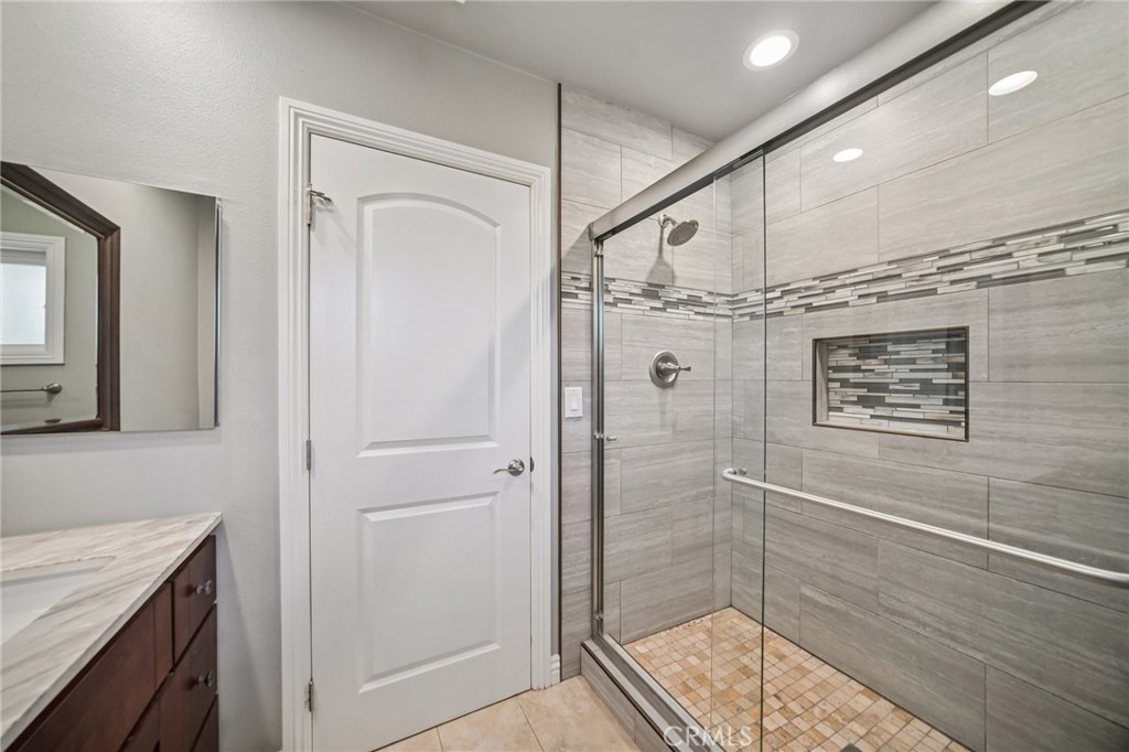 9509 Jellico Avenue Property Photo 32