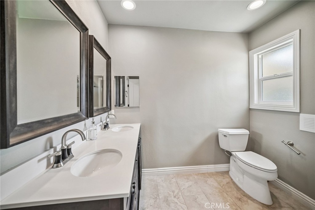 9509 Jellico Avenue Property Photo 37