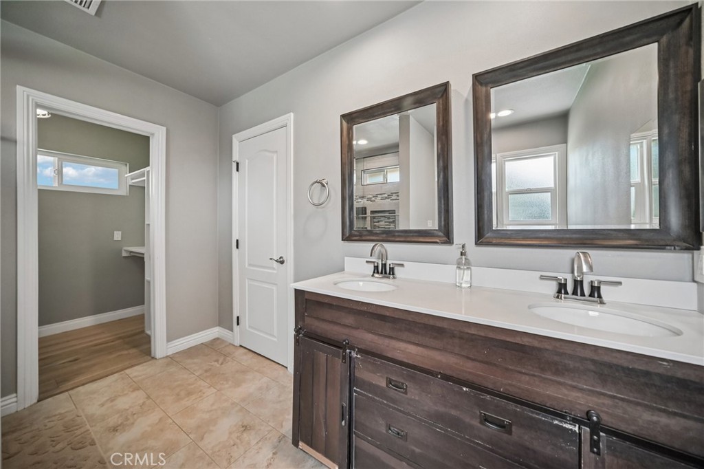 9509 Jellico Avenue Property Photo 38