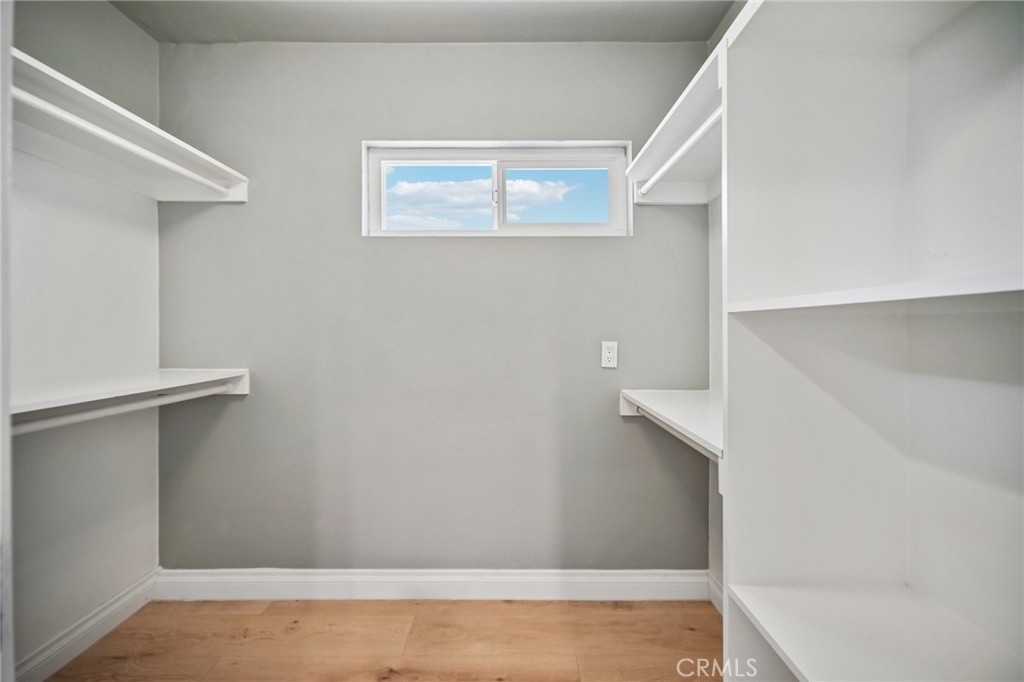 9509 Jellico Avenue Property Photo 41