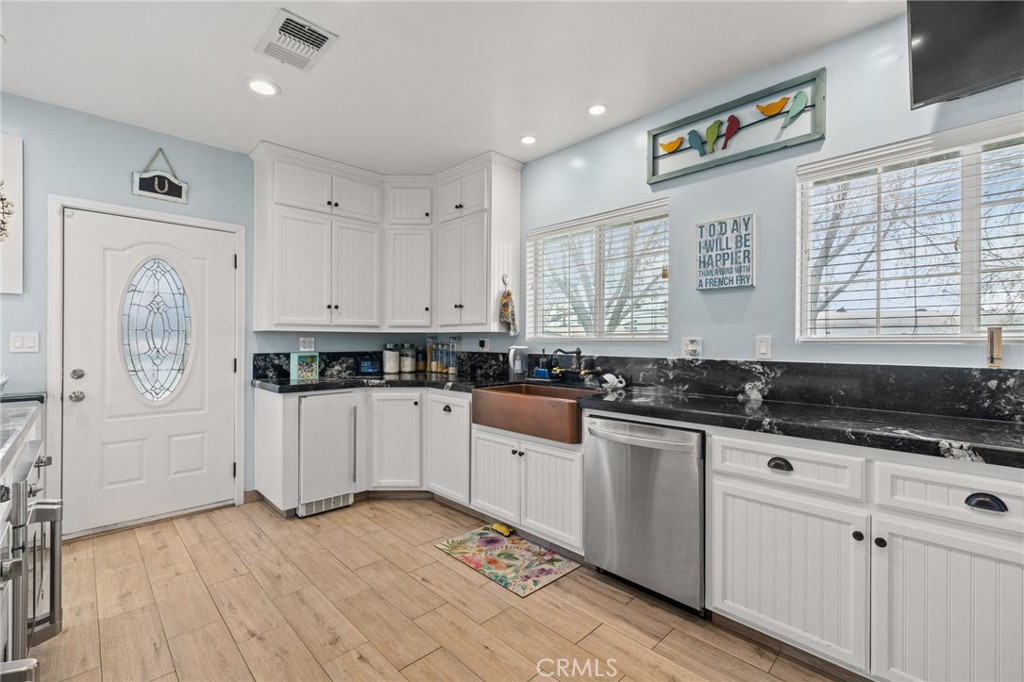 28106 Highway 119 Property Photo 5