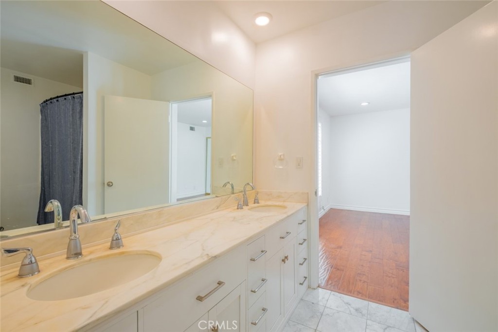 4321 Clear Valley Drive Property Photo 37