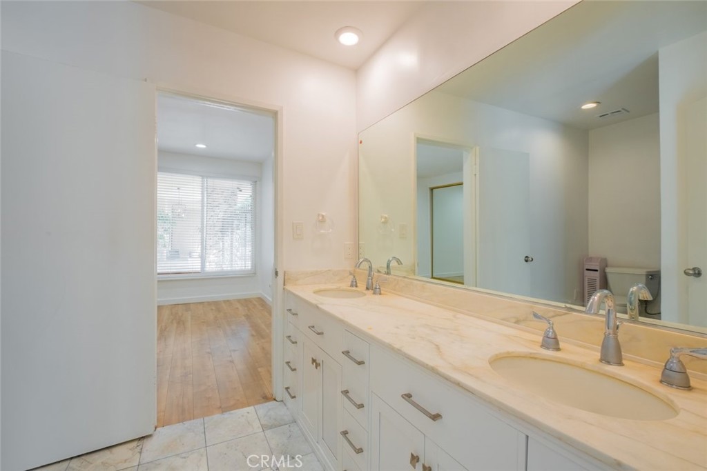 4321 Clear Valley Drive Property Photo 39