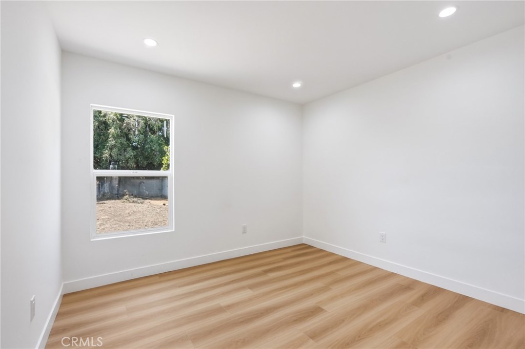 1433 N Neptune Property Photo 22