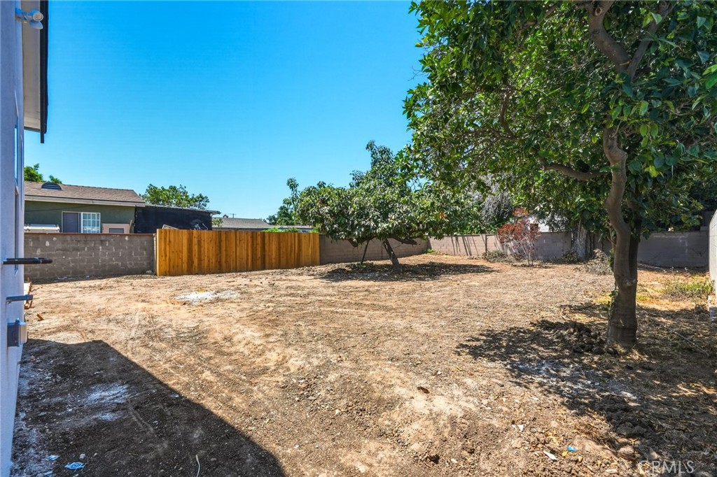 1433 N Neptune Property Photo 32