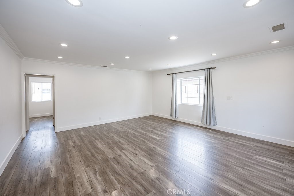 6506 Teesdale Avenue Property Photo 4