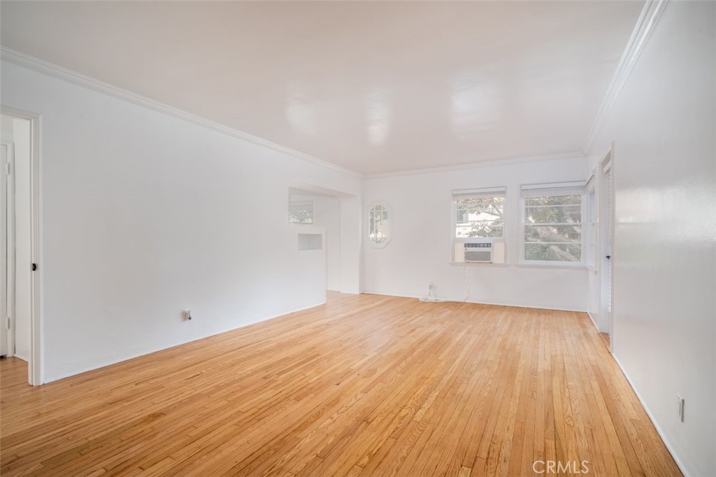 265 N Swall Drive Property Photo 3