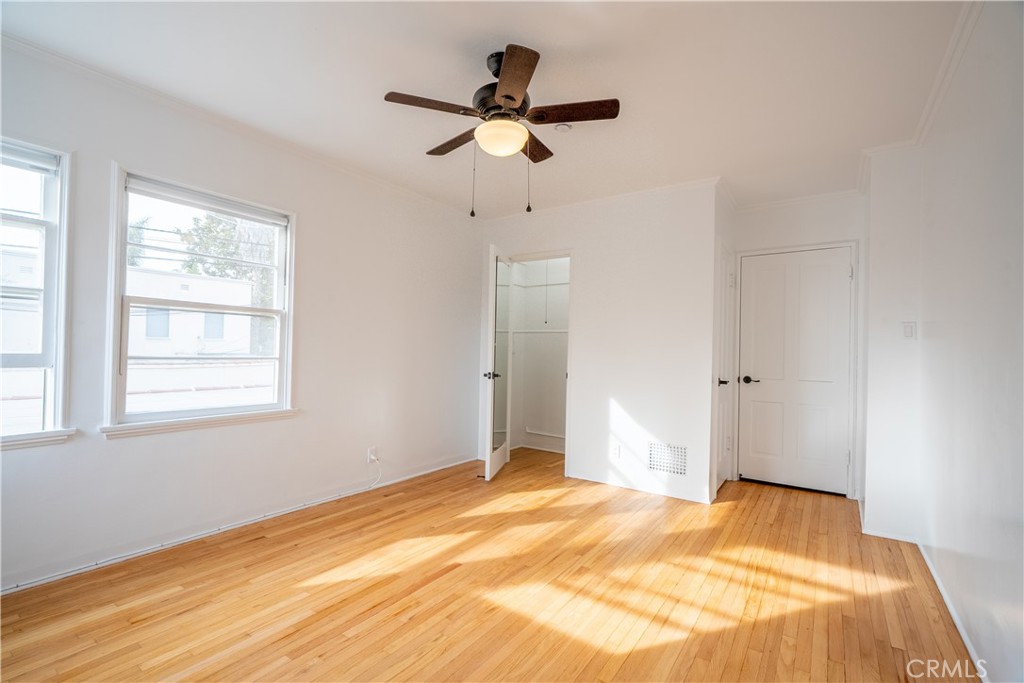 265 N Swall Drive Property Photo 14