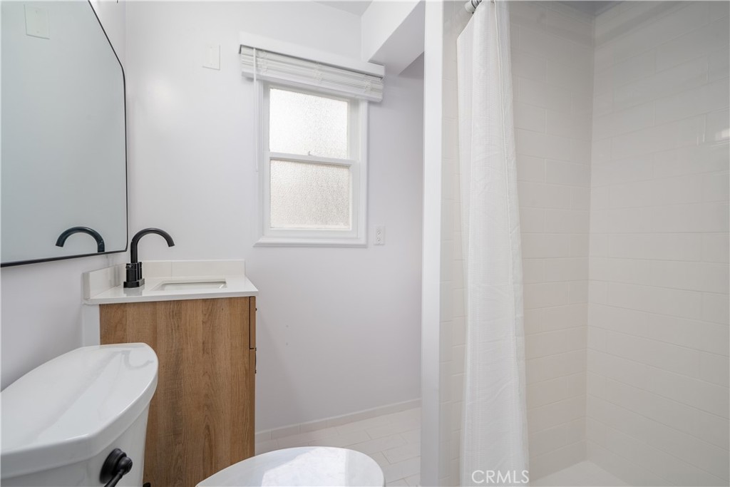 265 N Swall Drive Property Photo 15