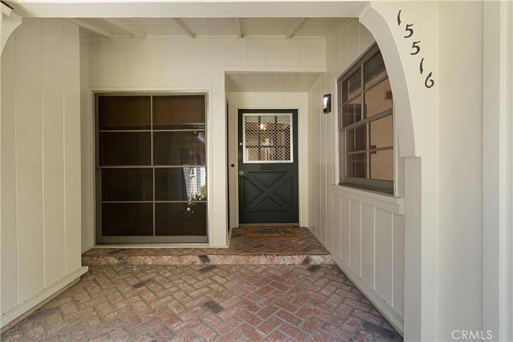 15516 Huston Street Property Photo 4
