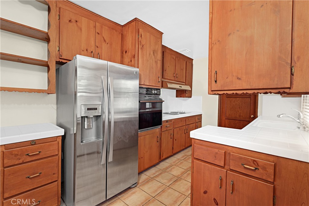 15516 Huston Street Property Photo 12
